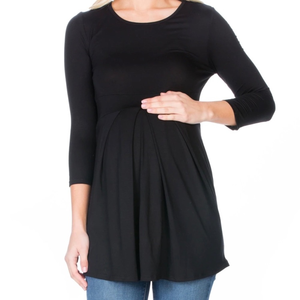 Comfortable & flattering maternity top.